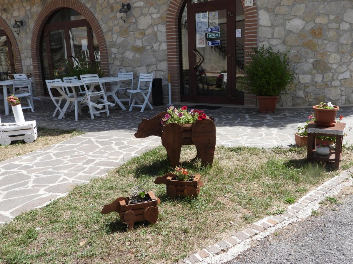 B&B La Tana Dell'Orso Villalago Buitenkant foto