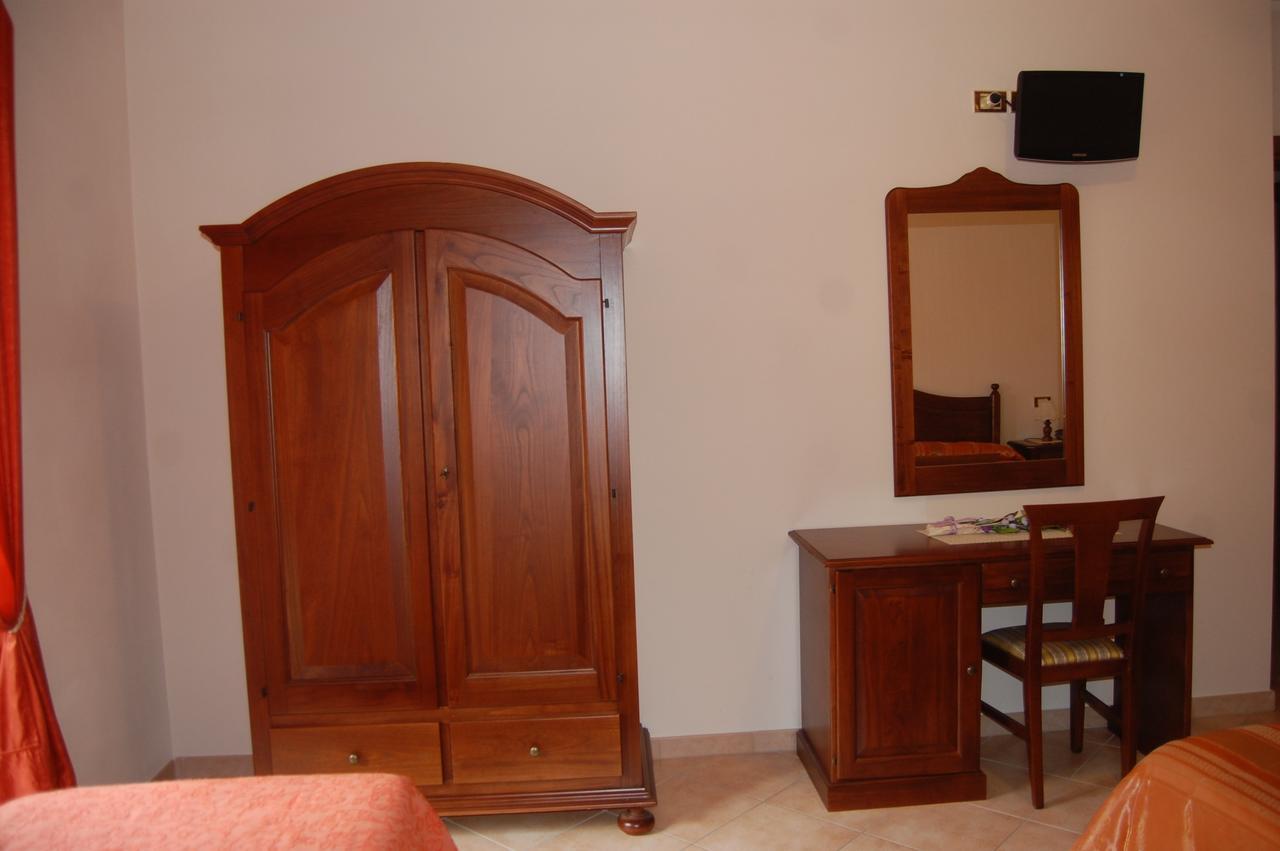 B&B La Tana Dell'Orso Villalago Buitenkant foto
